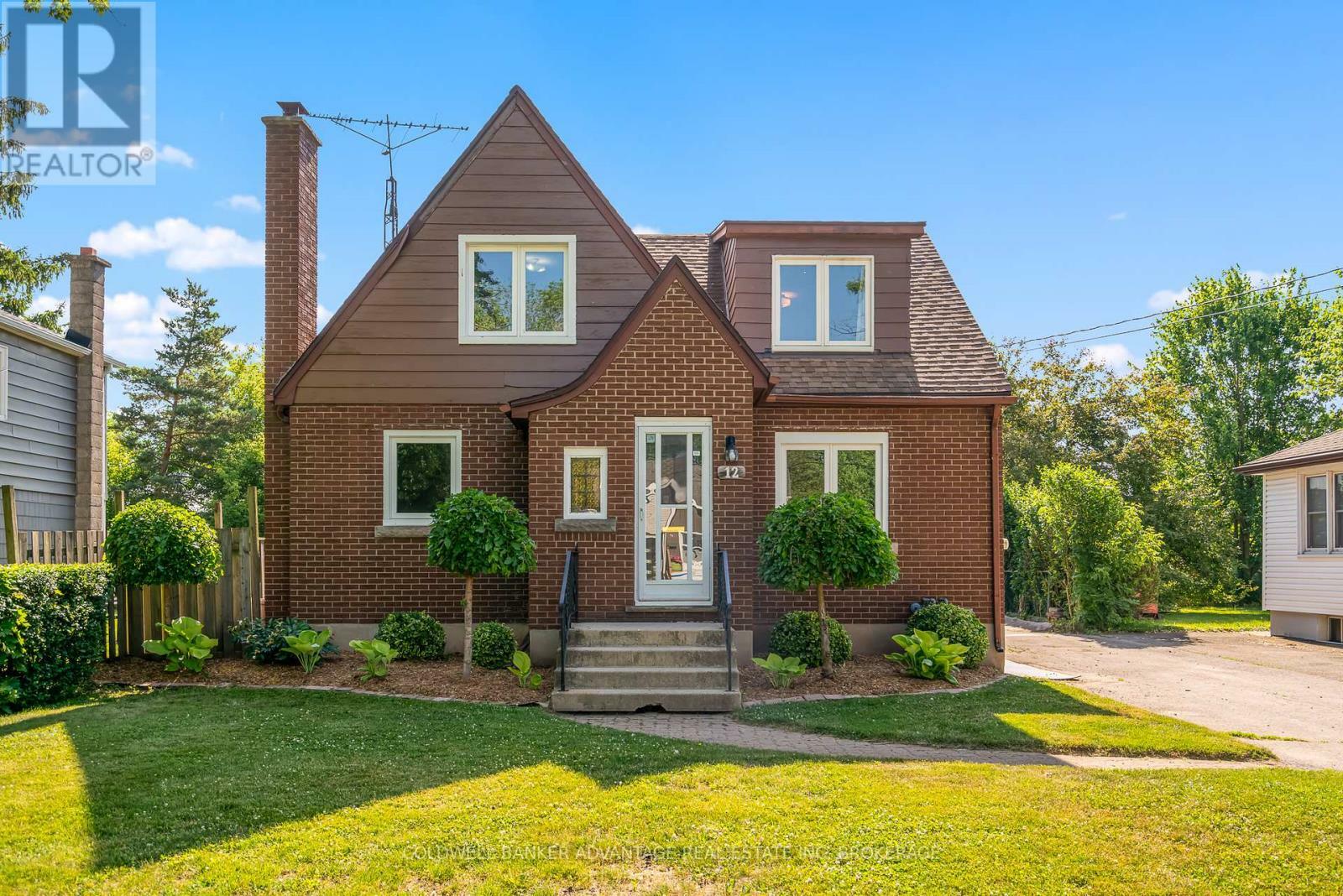 Property Photo: 12 Carlton Avenue ON L3C 1P9