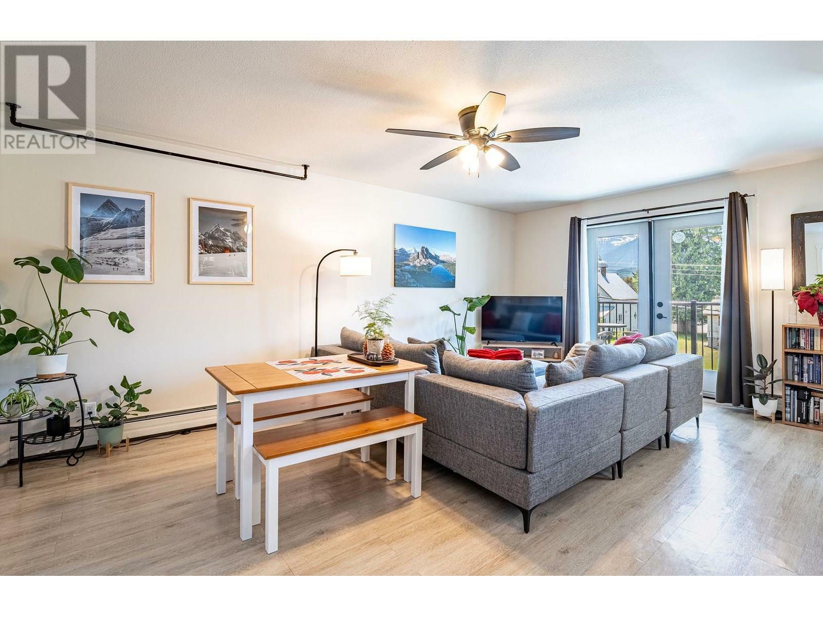 Property Photo: 1211 Victoria Road 304 BC V0E 2S0