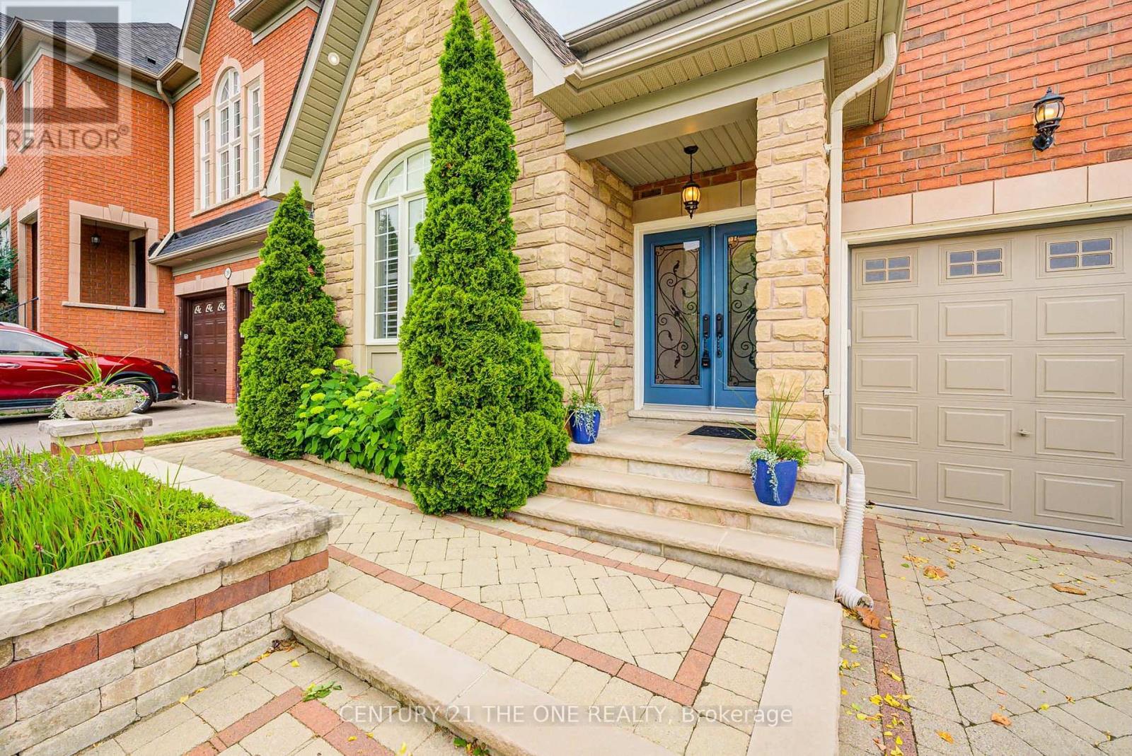 Property Photo: 37 Alhart Street ON L4E 0A3