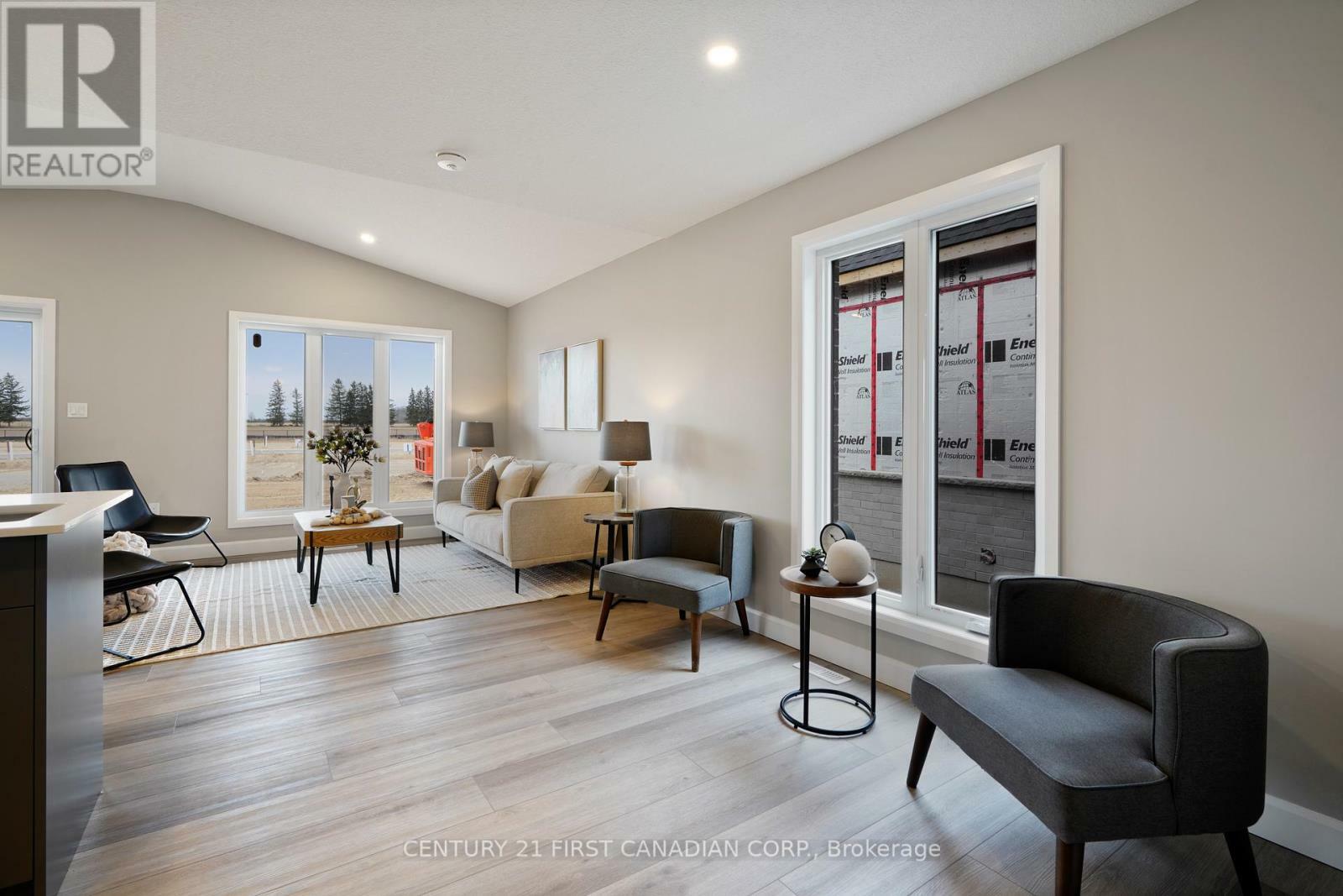 Photo de la propriété: 668 Ketter Way ON N0N 1T0
