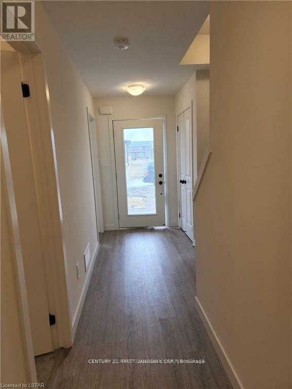 Property Photo: 1781 Henrica Avenue 44 ON N6G 0Y2