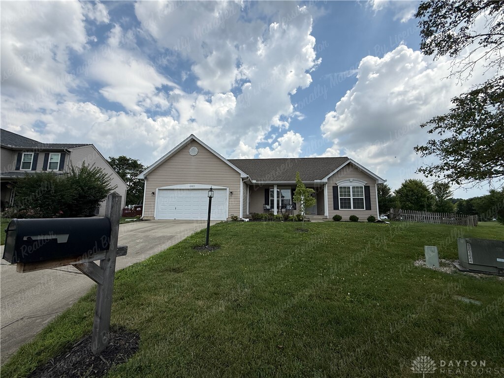 Property Photo: 1063 Glenhollow Court OH 45324