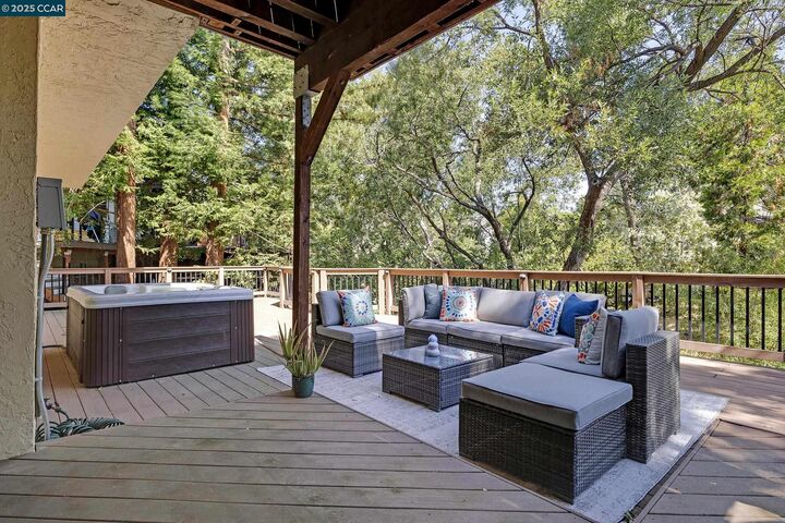 Property Photo:  14 Saint Louis Ln  CA 94523 