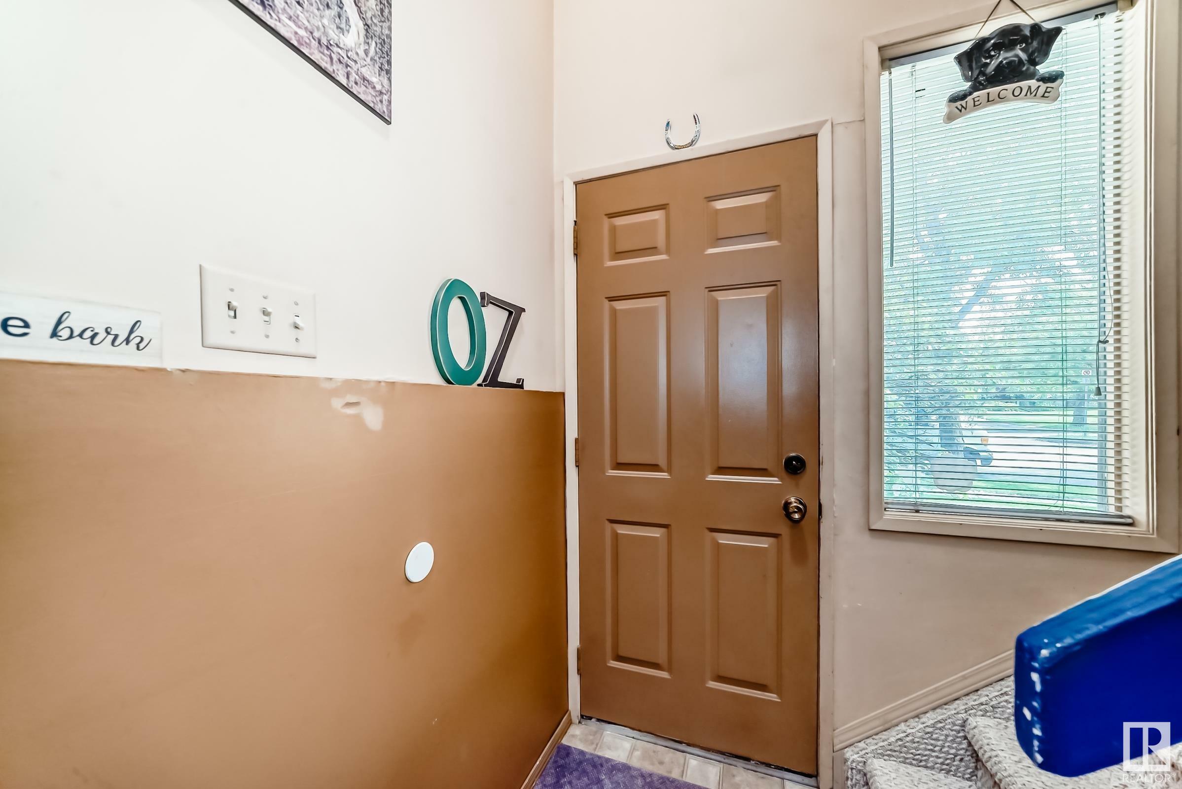 Property Photo: 4 Franklin Place AB T8N 3P5