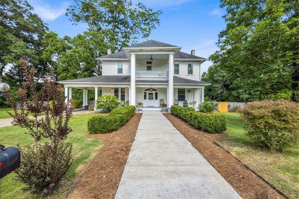 Property Photo: 205 Cobb Street GA 30268