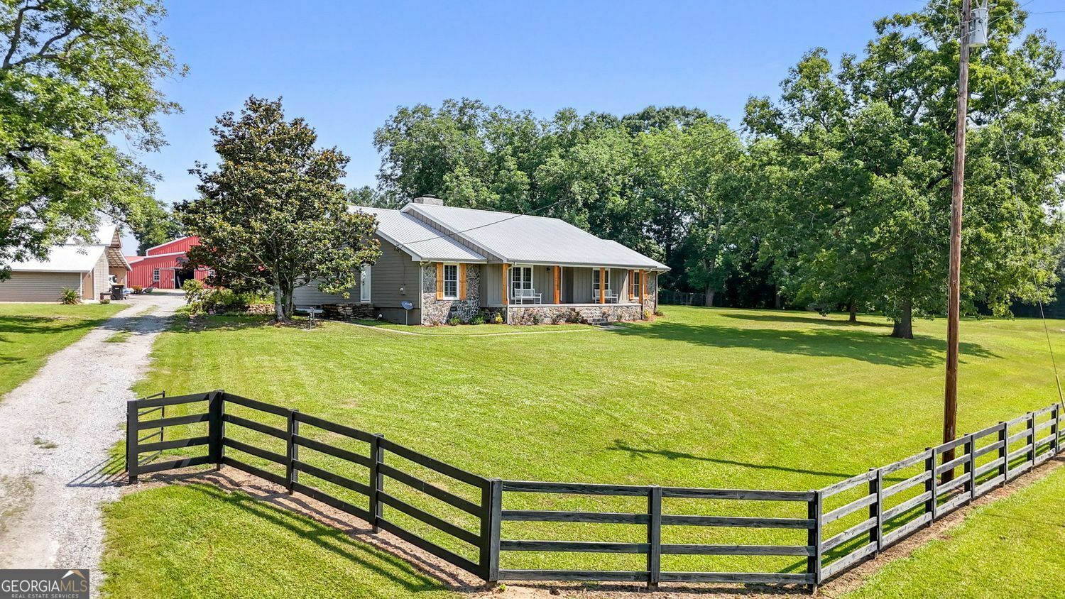 Property Photo: 8272 Old Zebulon Road GA 30258