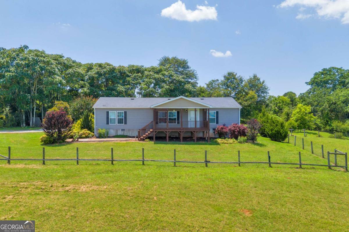 Property Photo: 1668 Plainview Road GA 30558