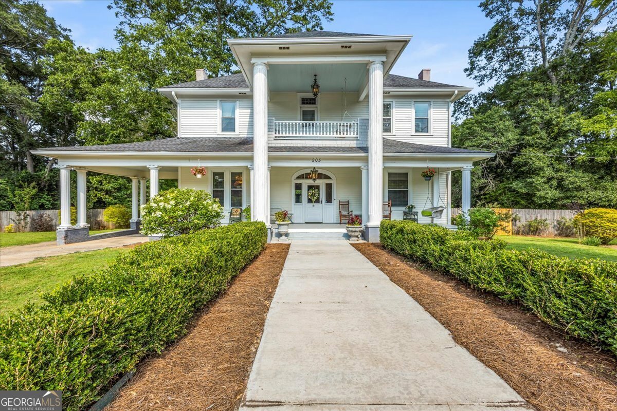 Property Photo: 205 Cobb Street GA 30268