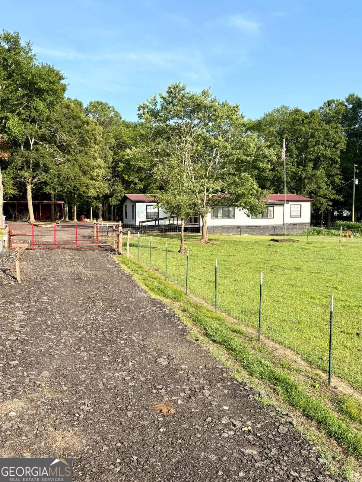 Property Photo: 1368 Jot Em Down Road GA 30633