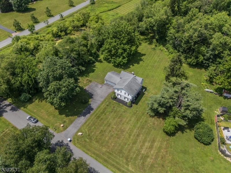Property Photo:  4 Orchid Place  NJ 08833 