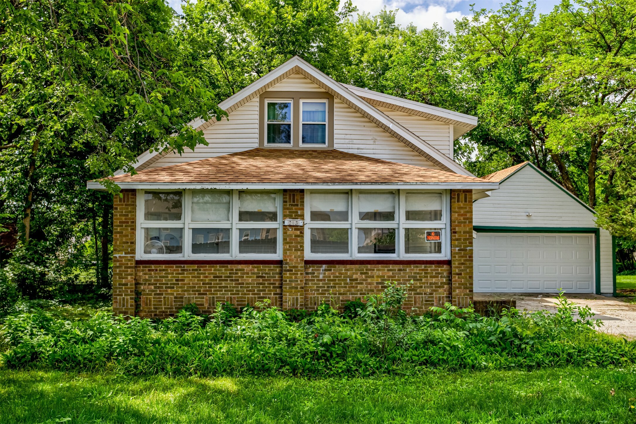 Property Photo: 213 S Wilmoth Avenue IA 50014