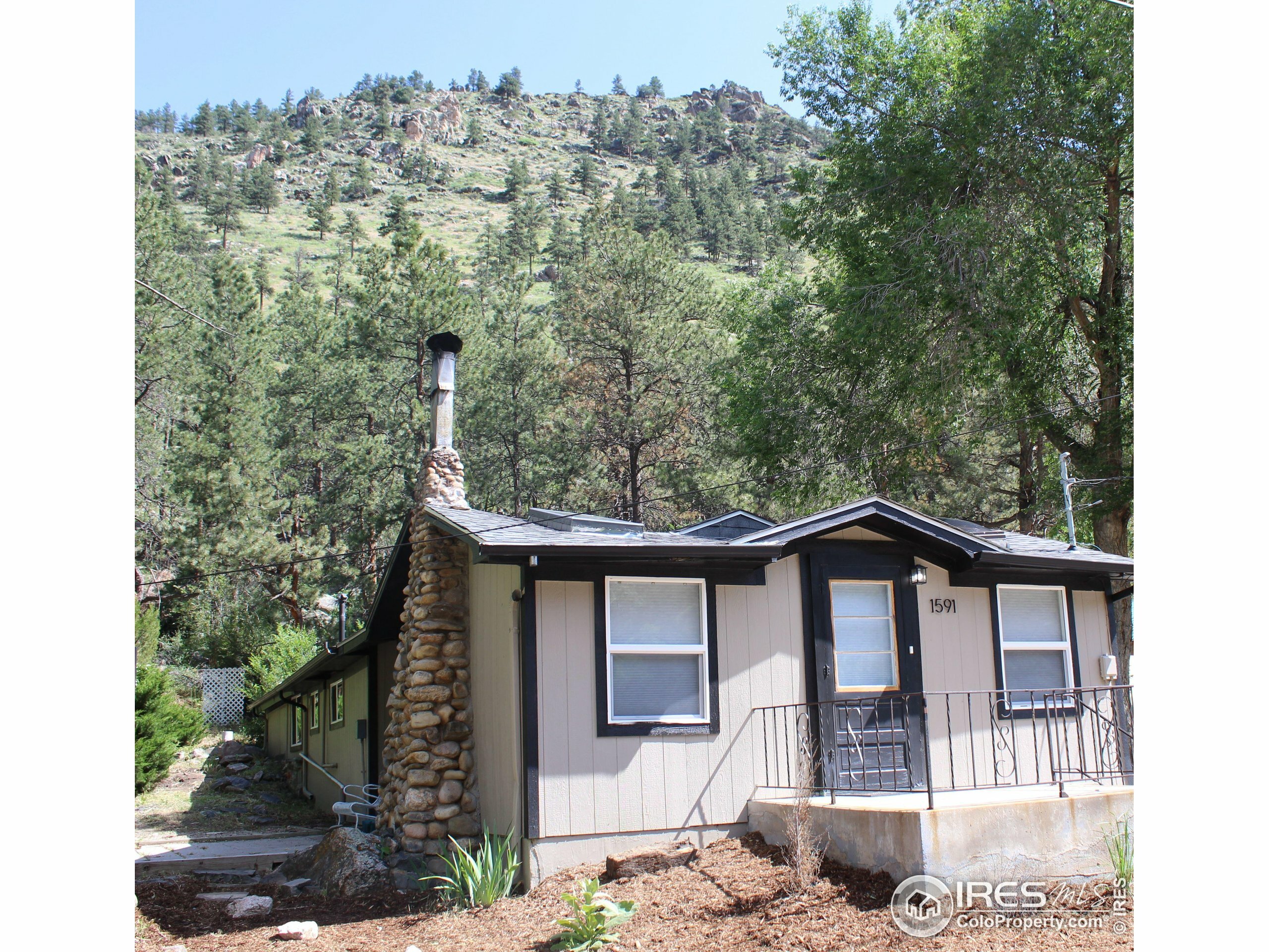 Property Photo:  1591 W US Highway 34  CO 80537 