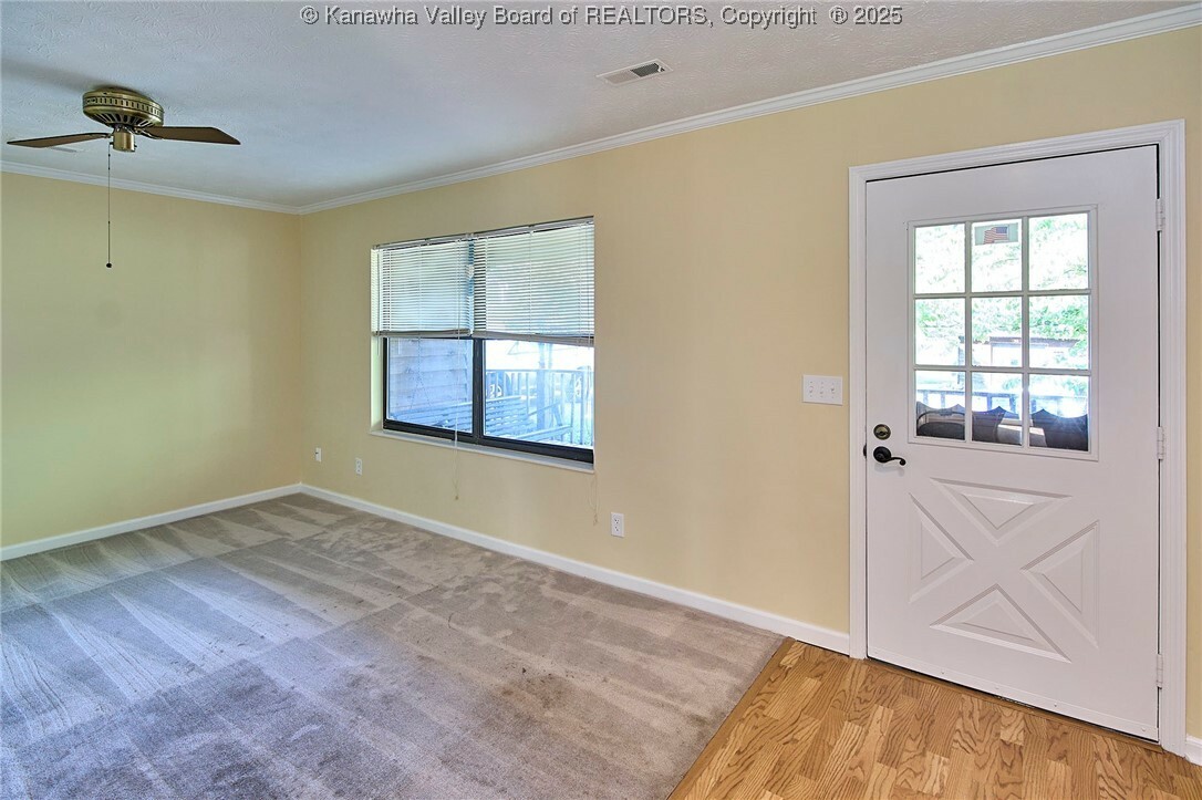 Property Photo: 402 Hunters Ridge Road WV 25314