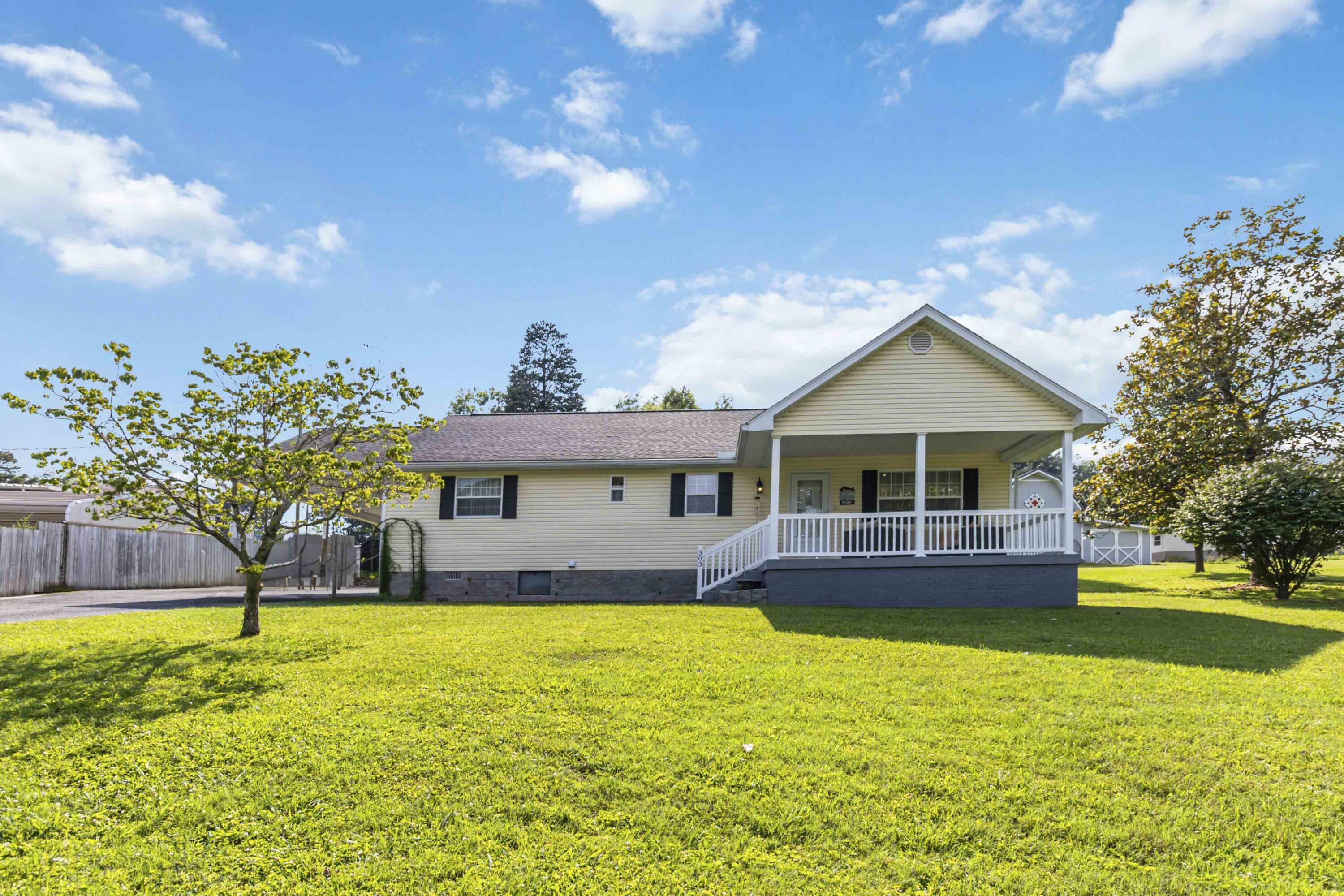 Property Photo: 303 Beauchamp Boulevard KY 42503