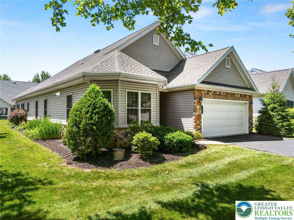 Property Photo: 67 Glenmoor Circle S PA 18045