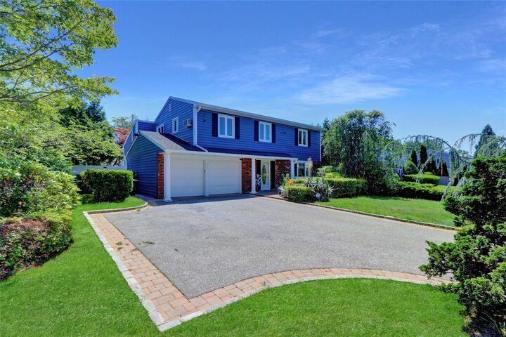 Property Photo:  25 Lloyd Lane  NY 11767 