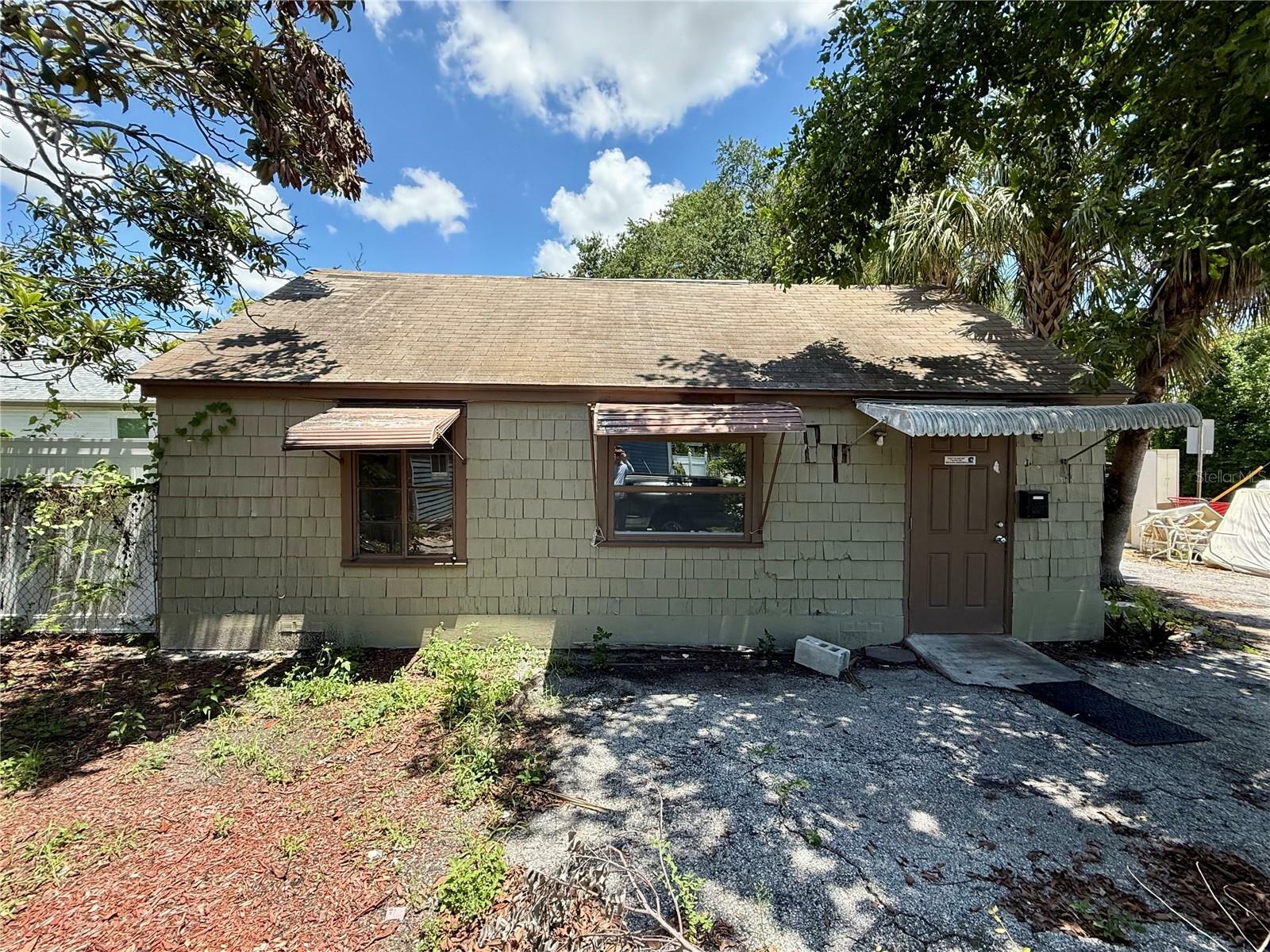 Property Photo: 2800 13th Avenue N FL 33713