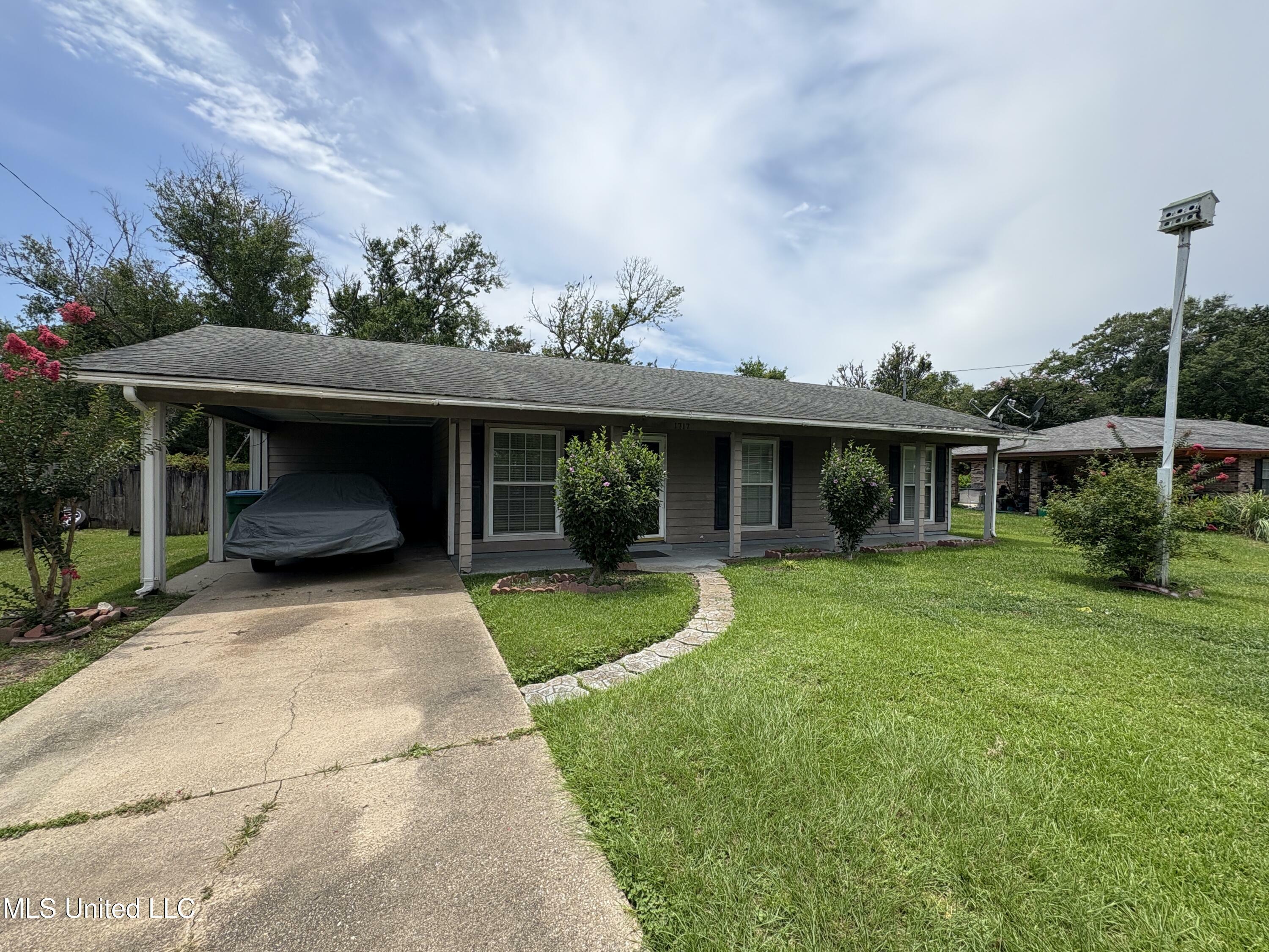 Property Photo: 1717 Cherokee Street MS 39581