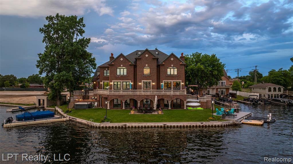 Property Photo: 328 S Broadway Street MI 48362 2739