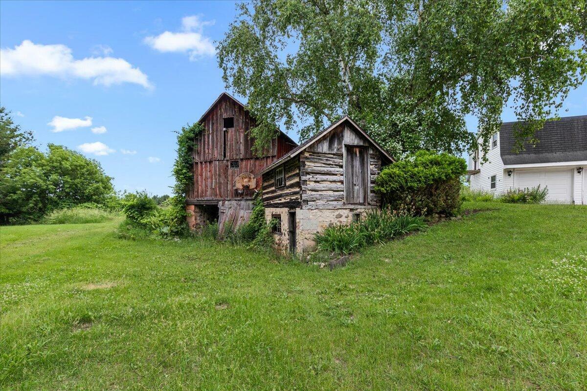 Property Photo: 3551 Blue Goose Rd WI 53095