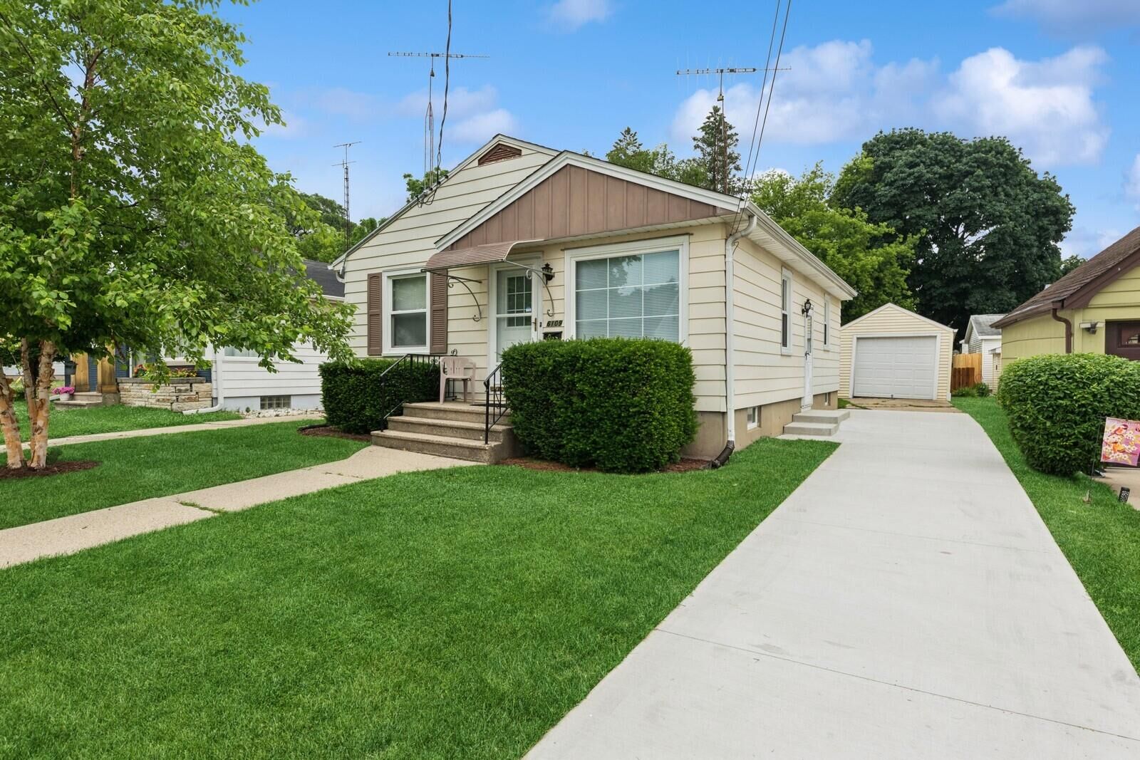 Property Photo: 6109 38th Ave WI 53142