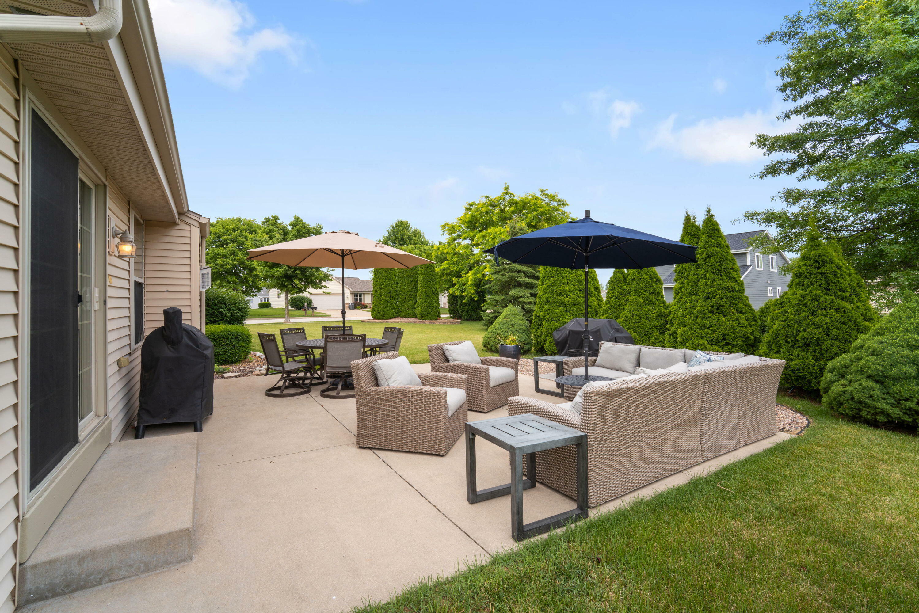 Property Photo: 3801 Valley Creek Dr WI 53189