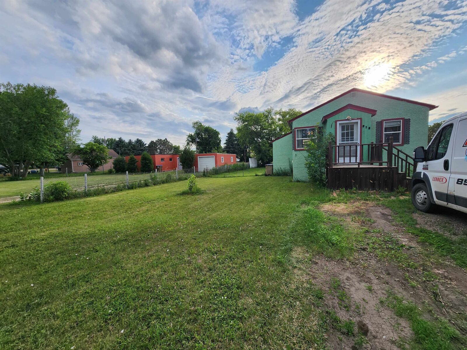 Property Photo: 918 37th St SE ND 58701