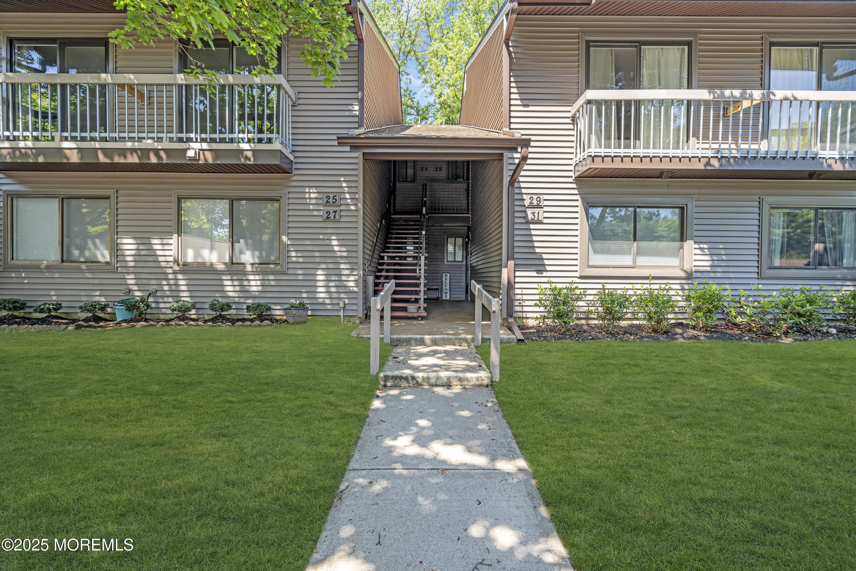 25 Claremont Court  Red Bank NJ 07701 photo
