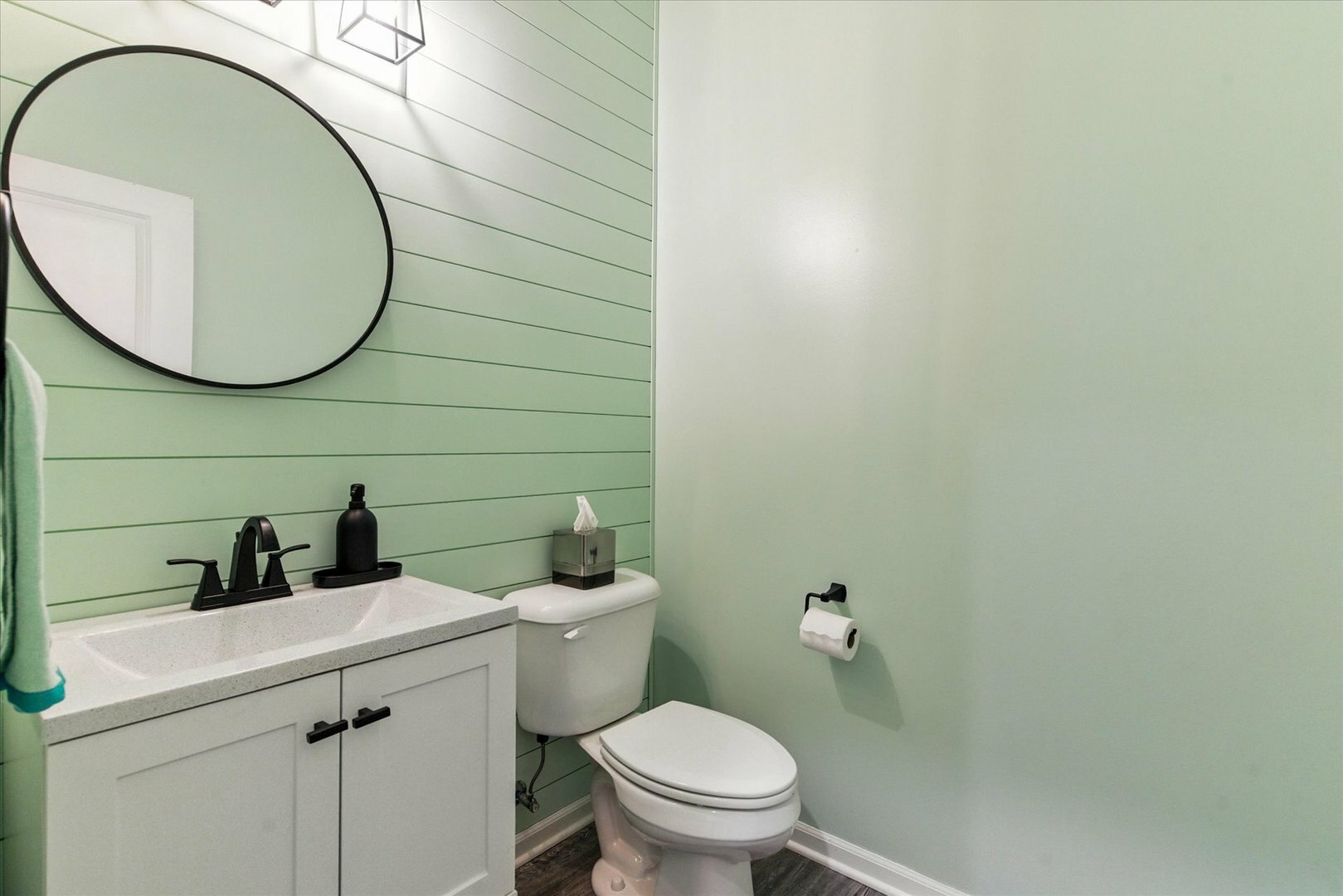 Property Photo: 237 Kennedy Drive IL 60175