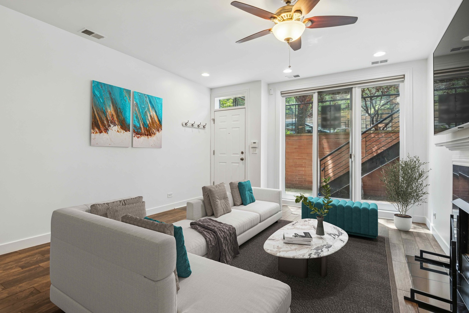 Property Photo: 1744 W Belmont Avenue 1 IL 60657