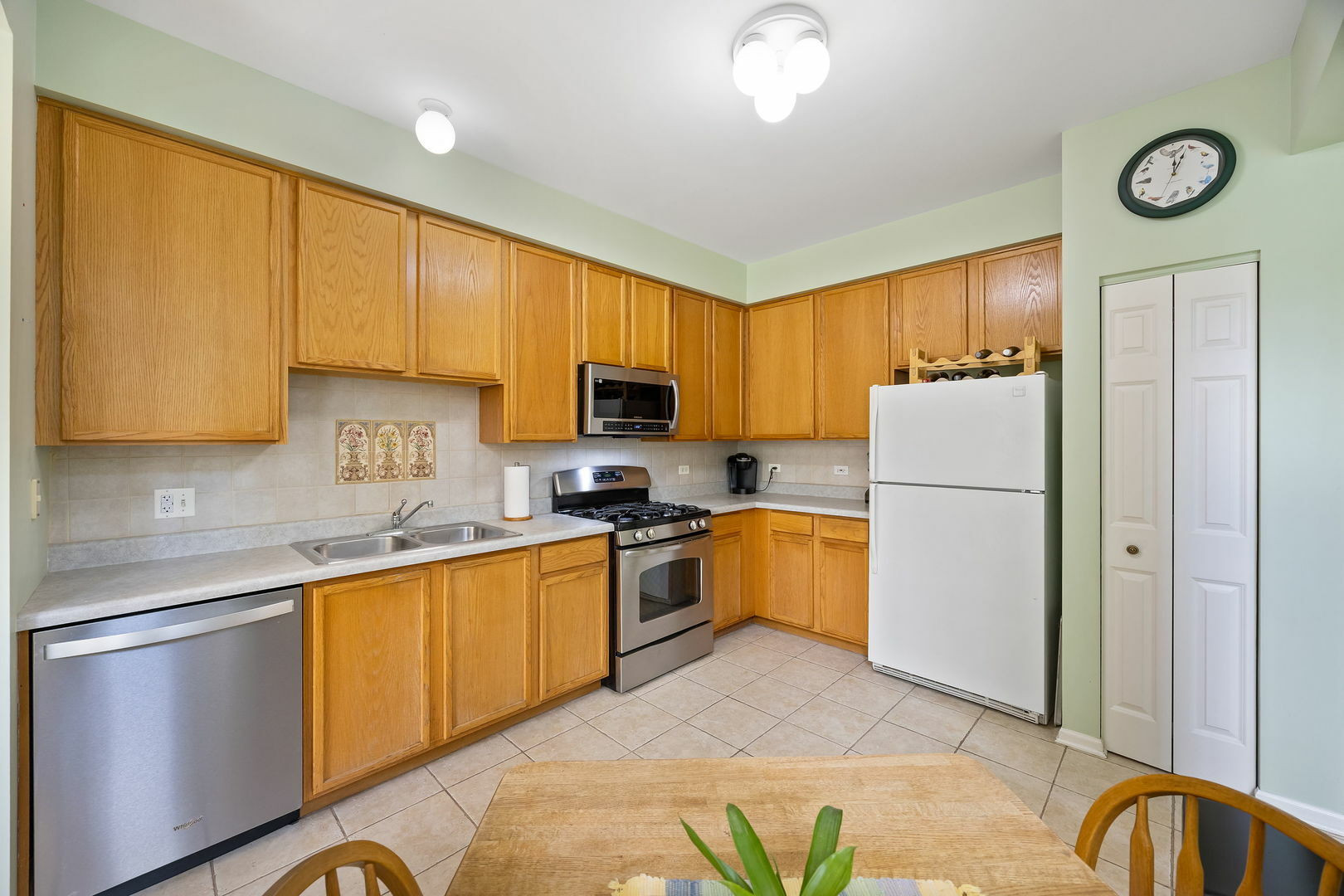 Property Photo: 2939 White Thorn Circle 0 IL 60564