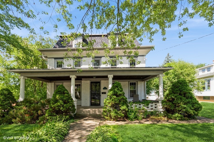 Property Photo: 204 E 5th Street IL 60441