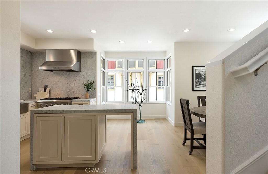 Property Photo:  2534 Bungalow Place 87  CA 92625 