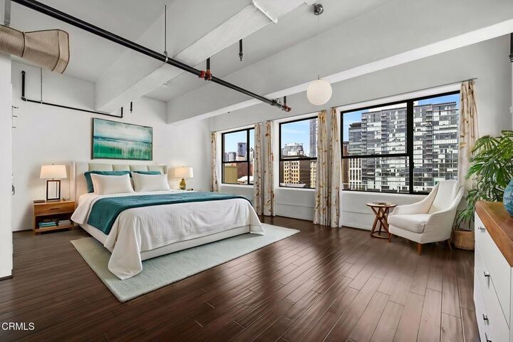 746 S Los Angeles Street 1001  Los Angeles CA 90014 photo