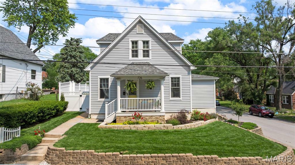 726 S 8th Street  St Charles MO 63301 photo