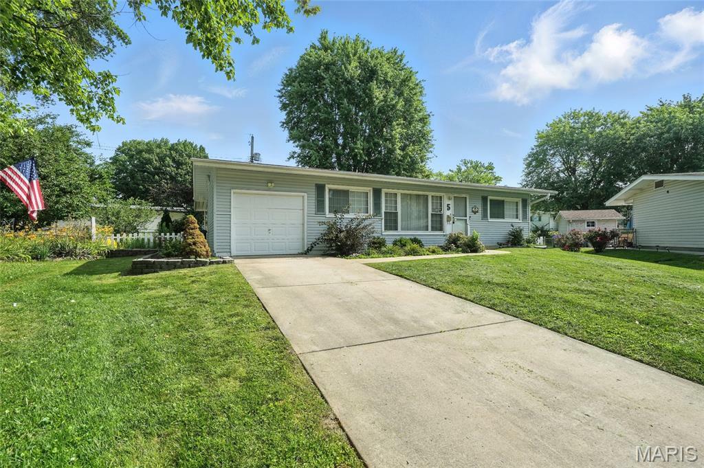 Property Photo: 5 Carson Court MO 63033