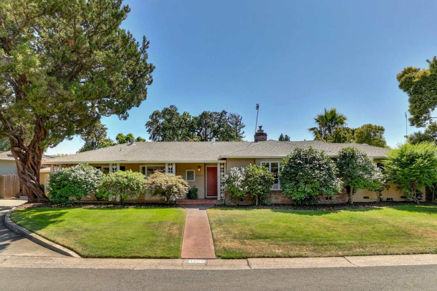 4500 Crestwood Way  Sacramento CA 95822 photo