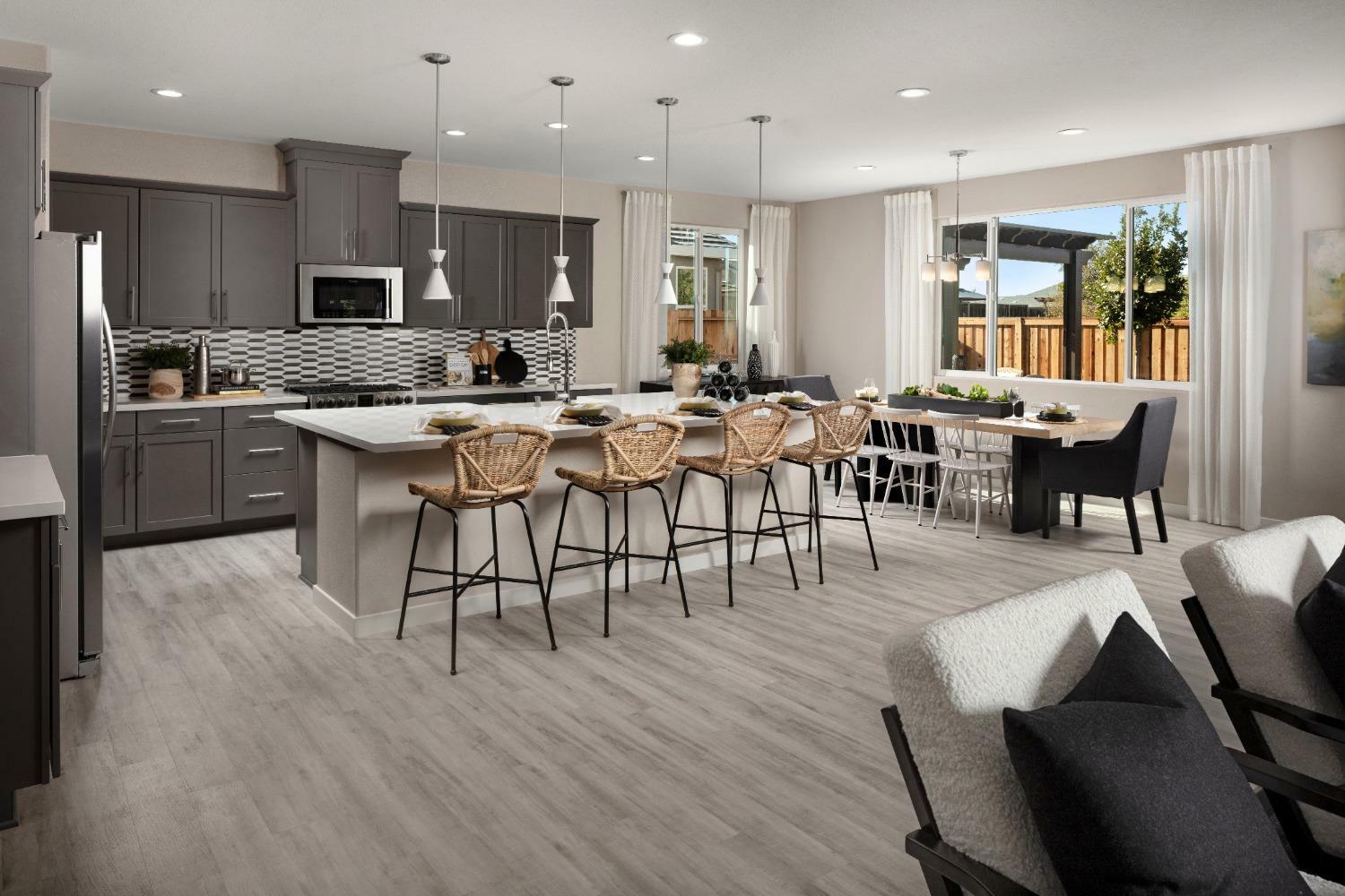 Property Photo: 517 Hollywood Way CA 95648