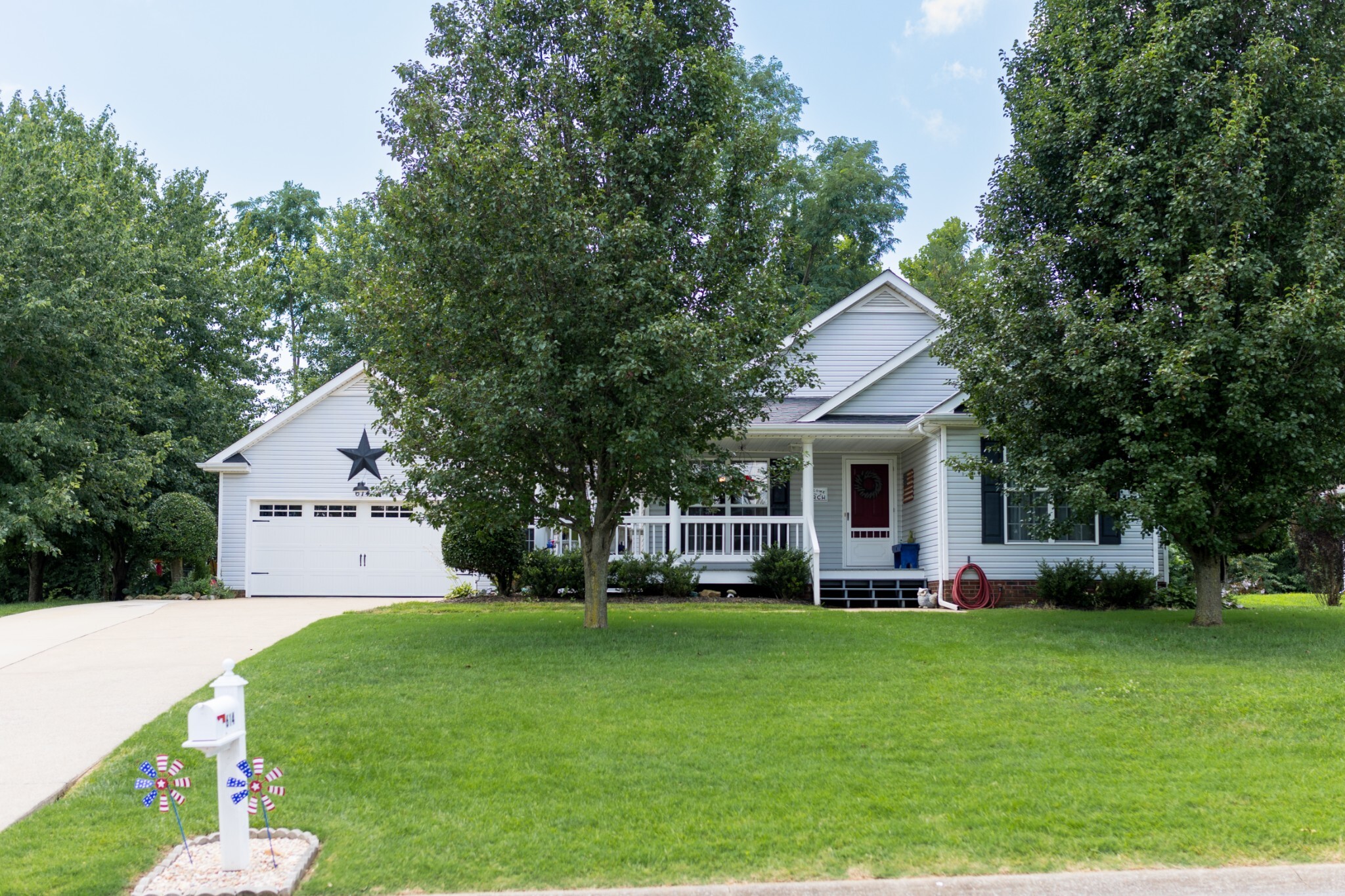 Property Photo: 614 Ashley Oaks Dr TN 37042