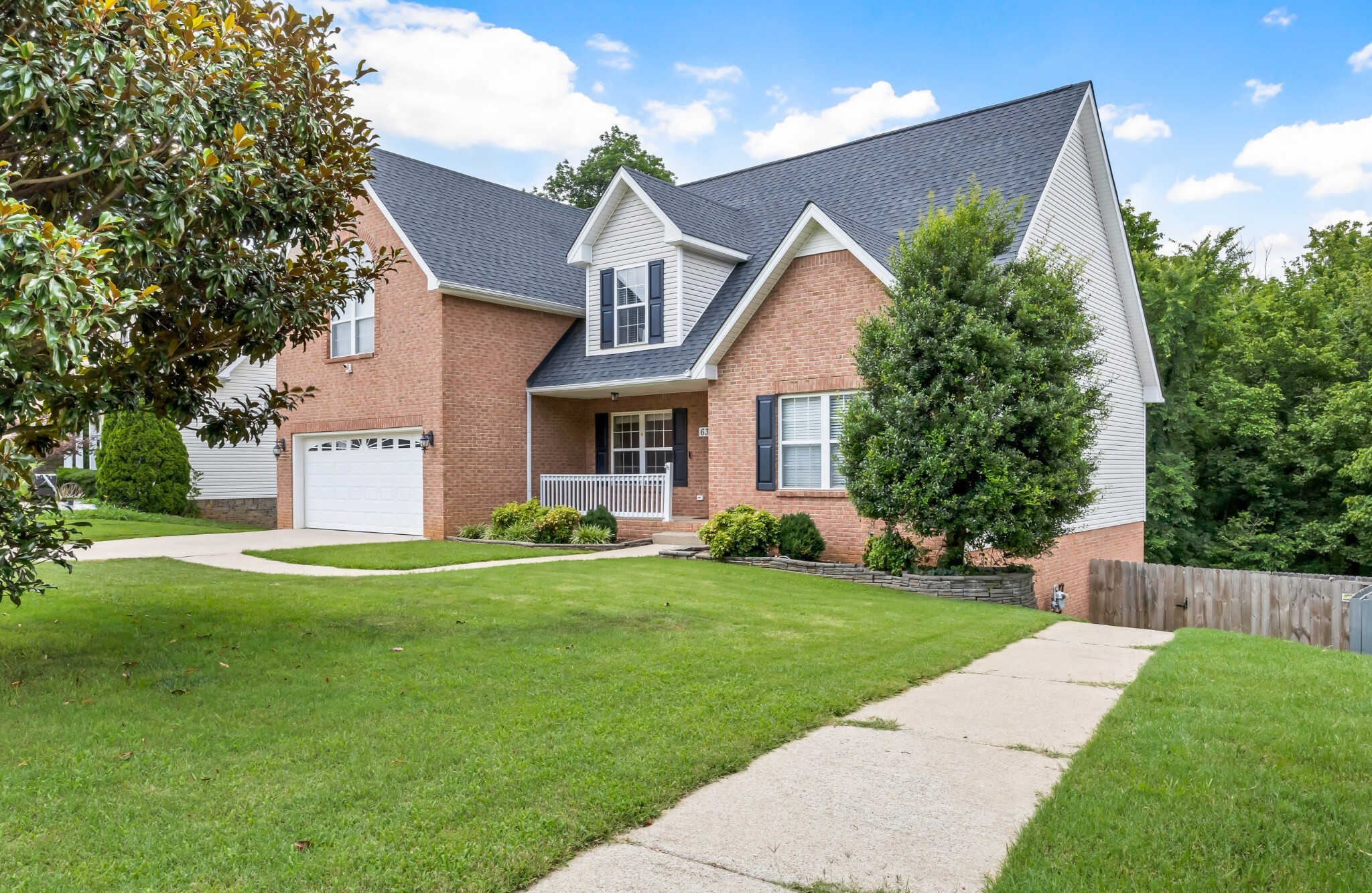 Property Photo: 632 Winding Bluff Way TN 37040