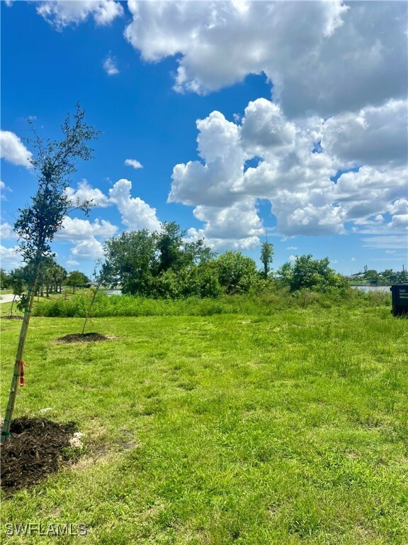 Property Photo: 1516 NE 13th Street FL 33909