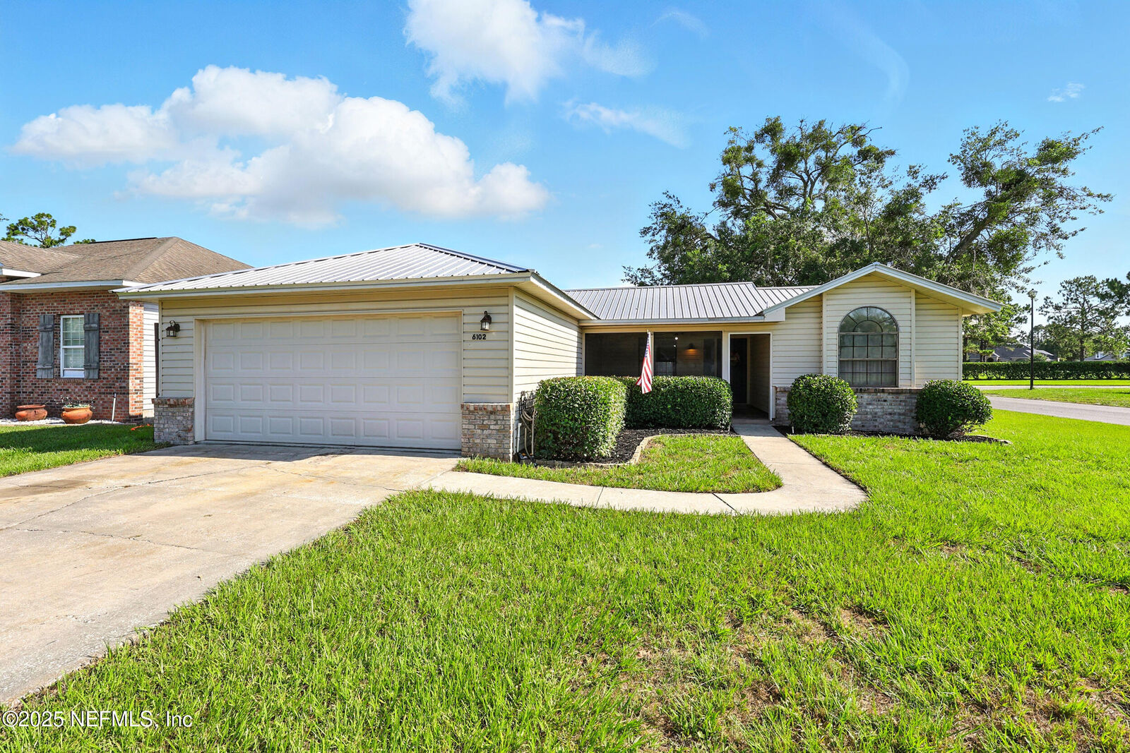 Property Photo: 6102 W 1st Manor FL 32177