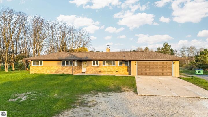 Property Photo:  402 S Division  MI 49615
