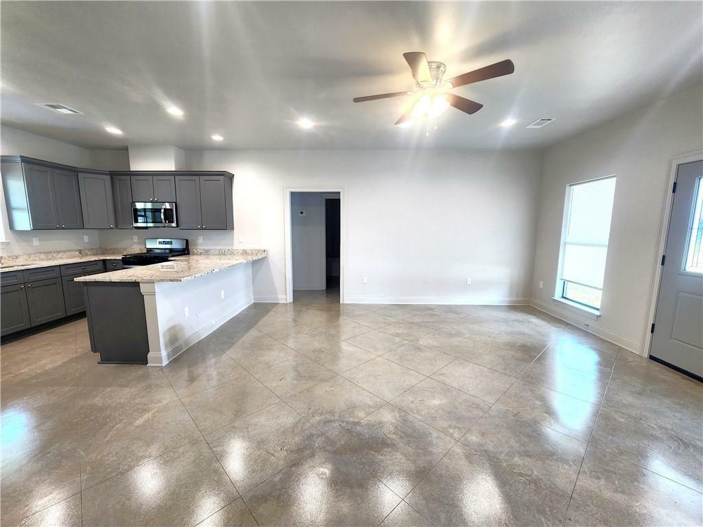 Property Photo: 114 E Y Street LA 70037