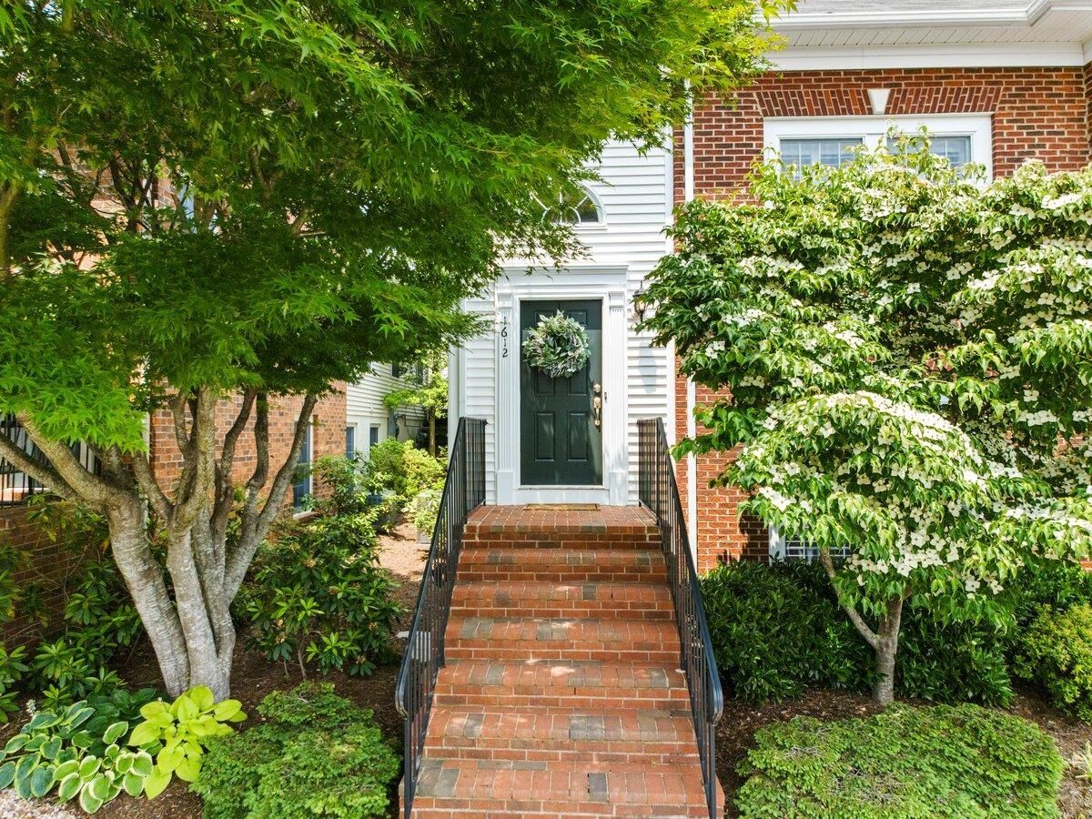Property Photo:  1612 Honeysuckle Drive  VA 24060 