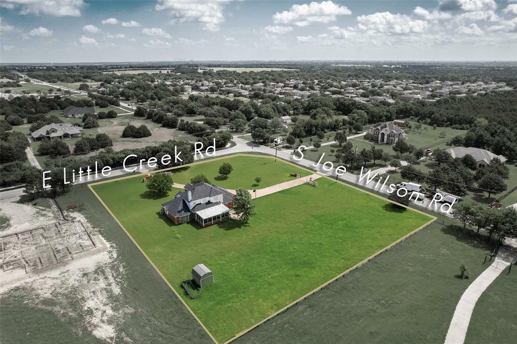 Property Photo: 700 E Little Creek Road TX 75104