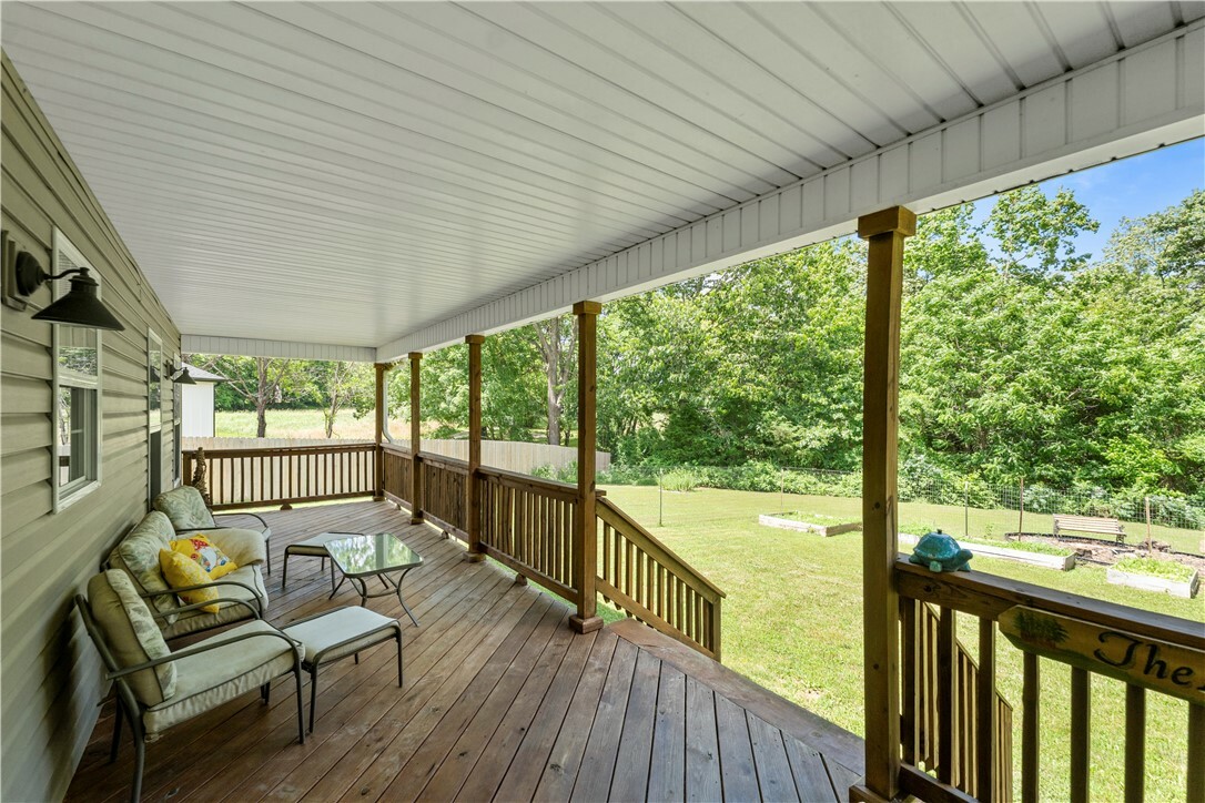 Property Photo:  950 Nemett Circle  AR 72751 