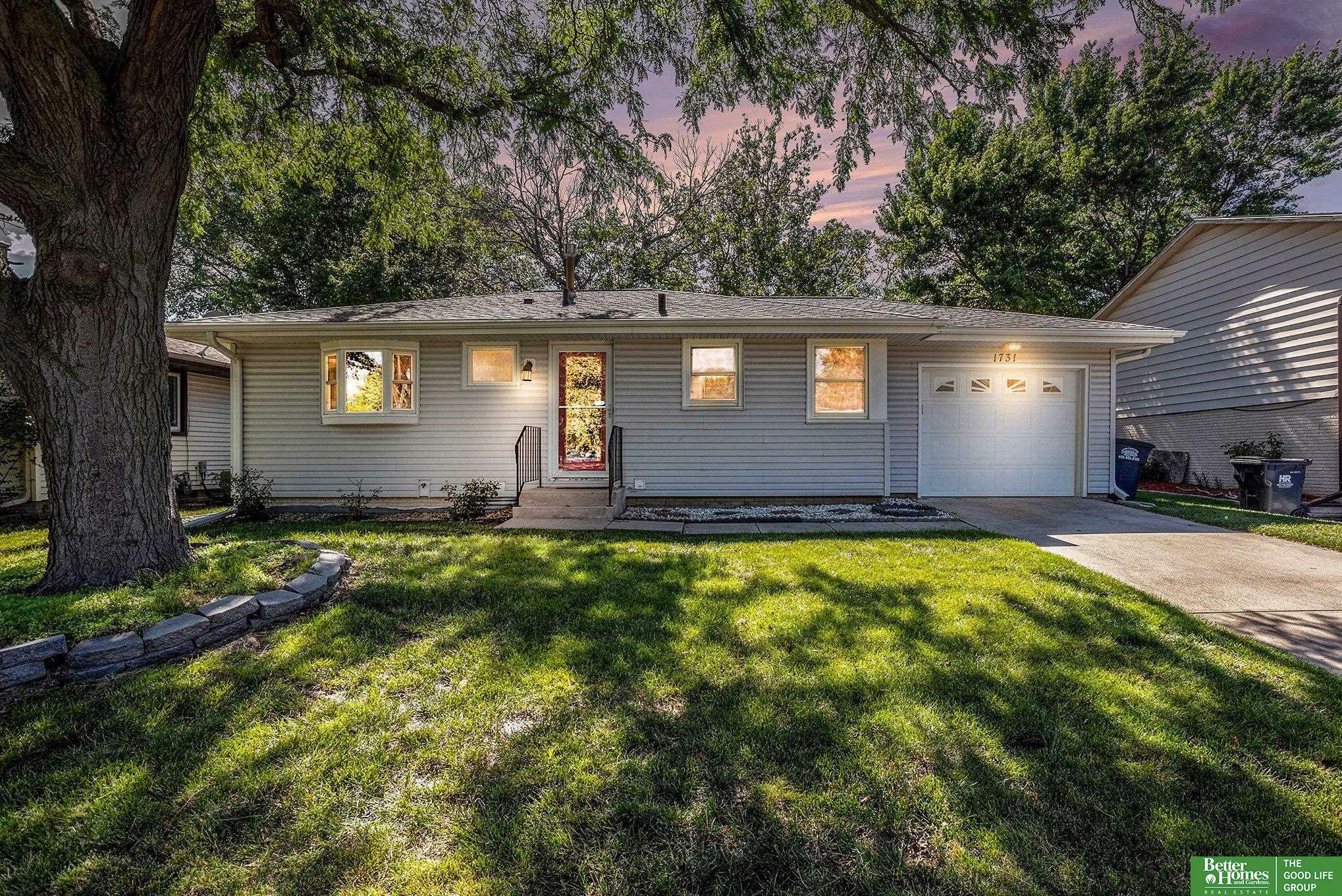 Property Photo: 1731 SW 9th Street NE 68522