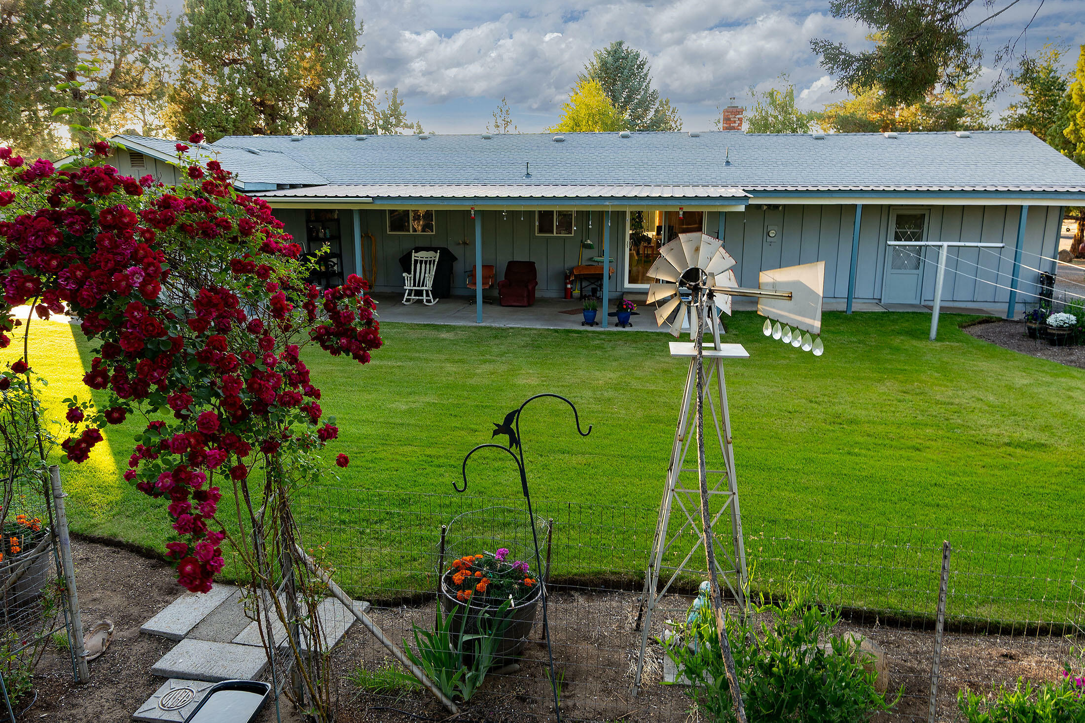 Property Photo: 22835 Latigo Court OR 97701