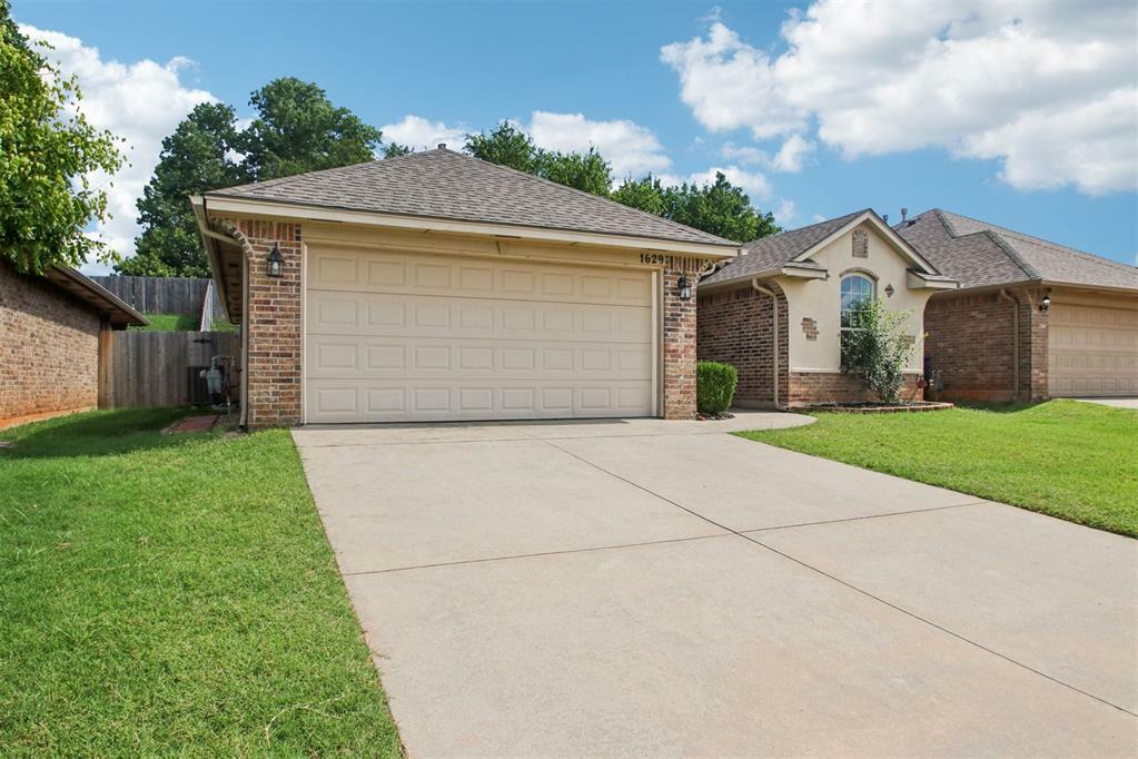 Property Photo: 1629 Rangeline Road OK 73071